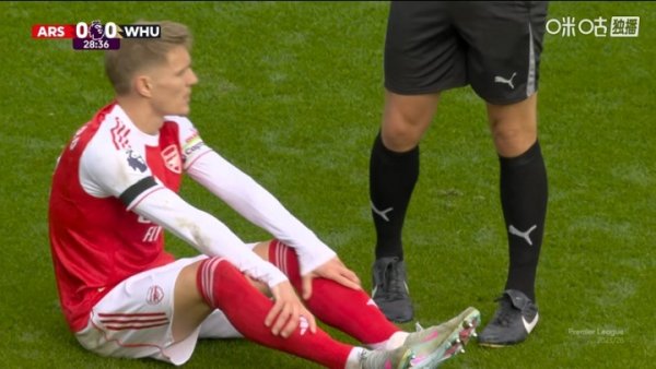 Arsenal passive substitutions! Odegao s knee injury cannot persist, Suvimendi comes on as a substitute